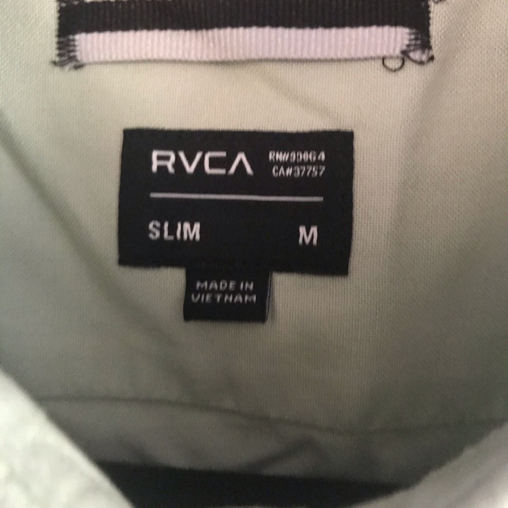 Men’s Button down - Picture 2 of 3